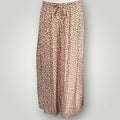 Leo Hose mit weitem Bein
